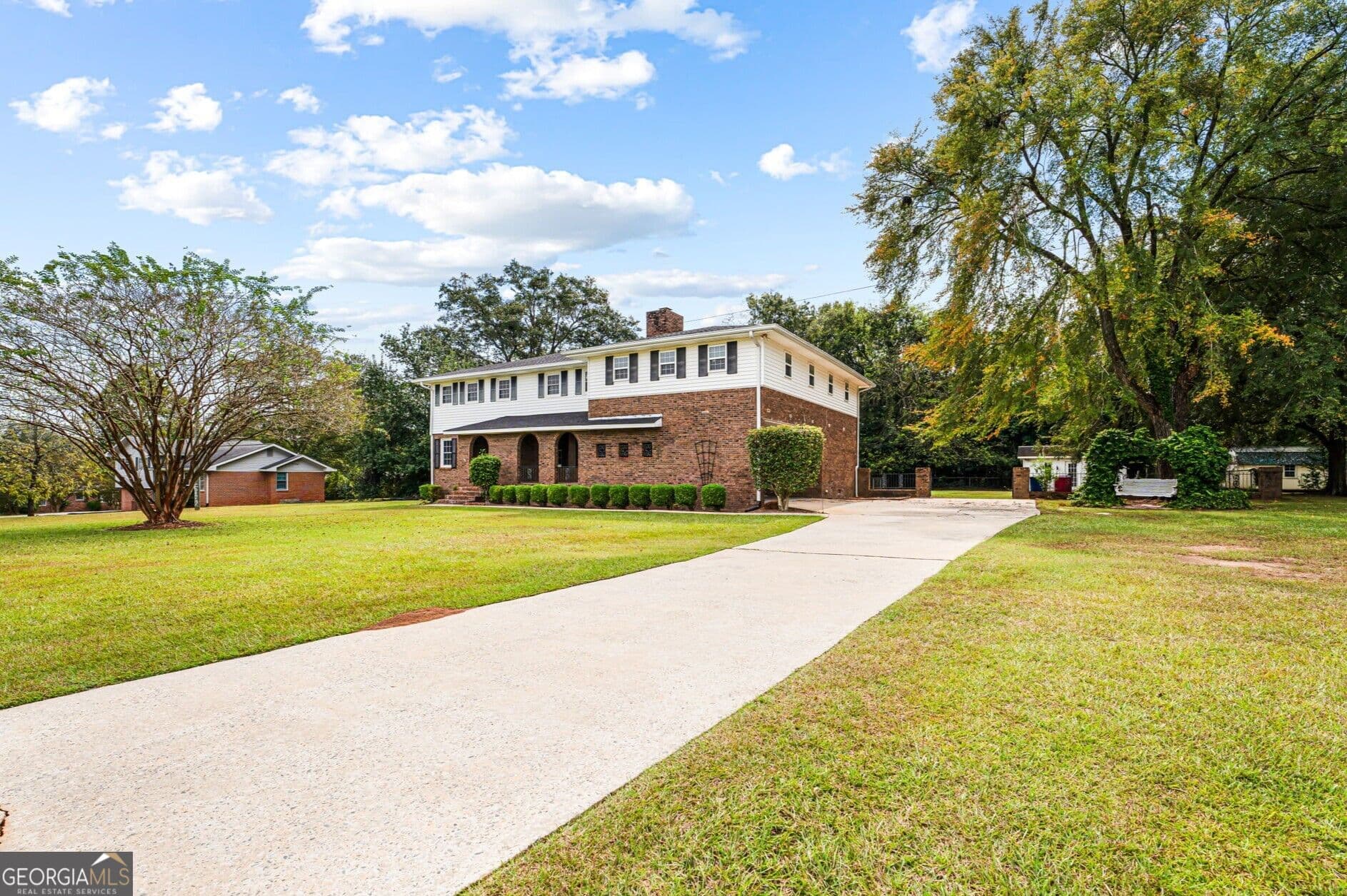 4 bedroom, 2.5 bathroom, 3,535 sq ft single family residence for sale at 2924 Liberty Church Road, Macon, GA 31216
