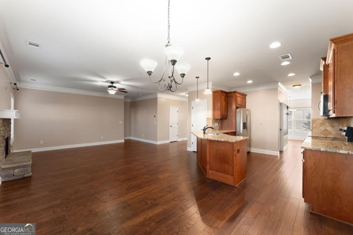 4 bedroom, 2.5 bathroom, 2,620 sq ft single family residence for sale at 334 Red Cap Circle, Jefferson, GA 30549 — photo 8