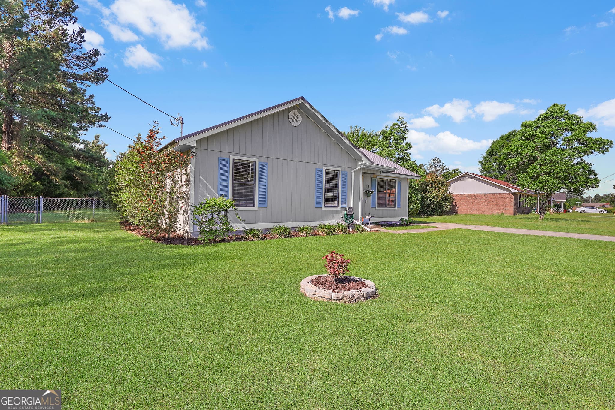 3 bedroom, 2 bathroom, 1,032 sq ft single family residence for sale at 1692 NE Lee Place, Ludowici, GA 31316 — photo 3