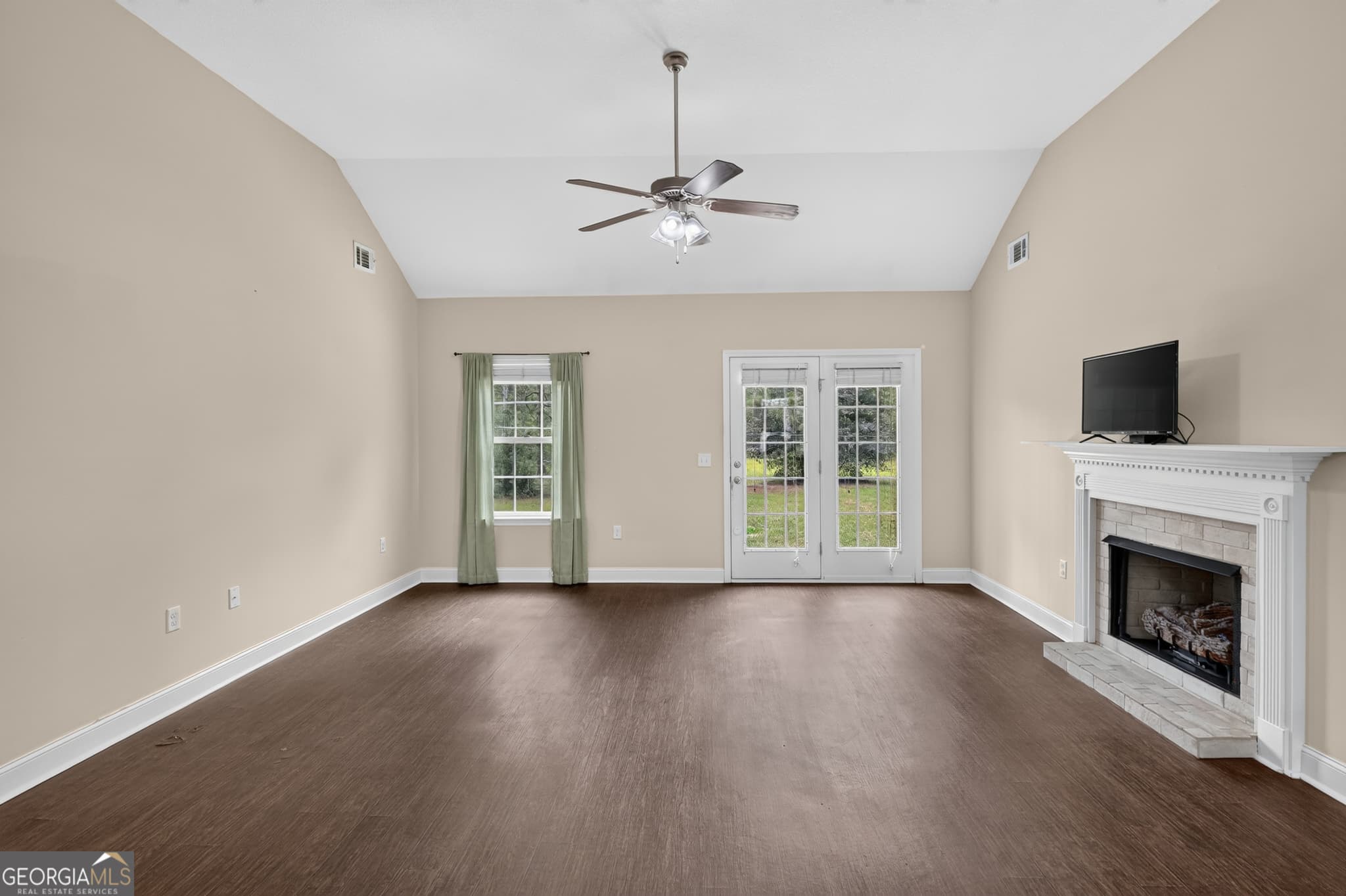 3 bedroom, 2 bathroom, 1,576 sq ft single family residence for sale at 221 Stillwater Drive, Statesboro, GA 30461 — photo 5