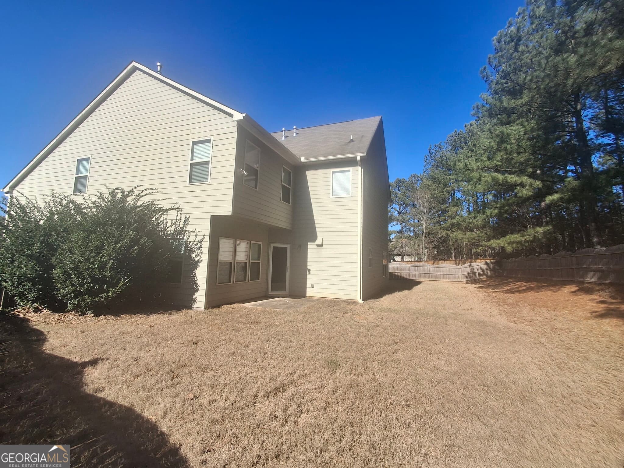4 bedroom, 3.5 bathroom, 3,146 sq ft single family residence for sale at 10 Dynasty Drive, Fairburn, GA 30213 — photo 2