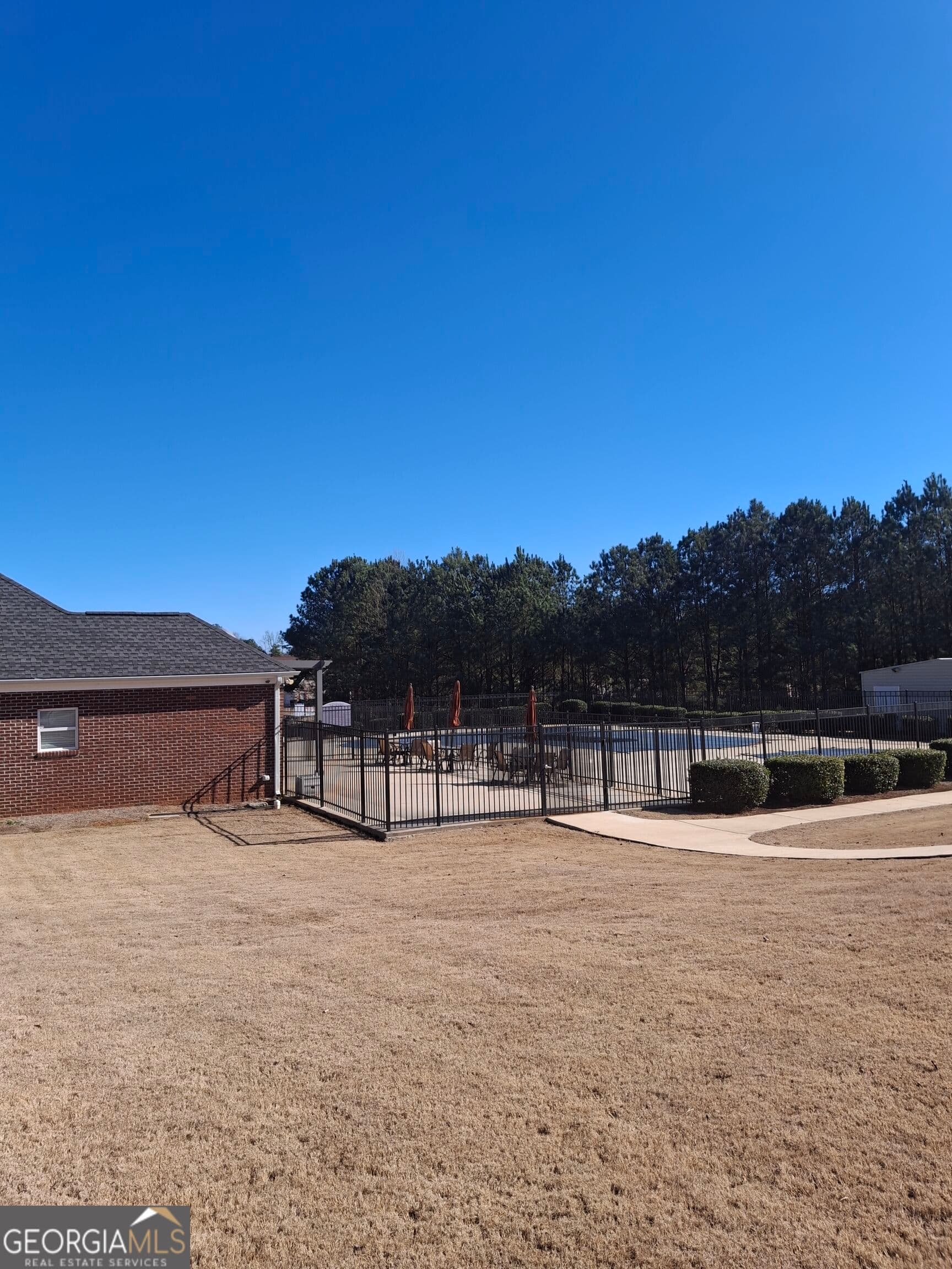 4 bedroom, 3.5 bathroom, 3,146 sq ft single family residence for sale at 10 Dynasty Drive, Fairburn, GA 30213 — photo 9