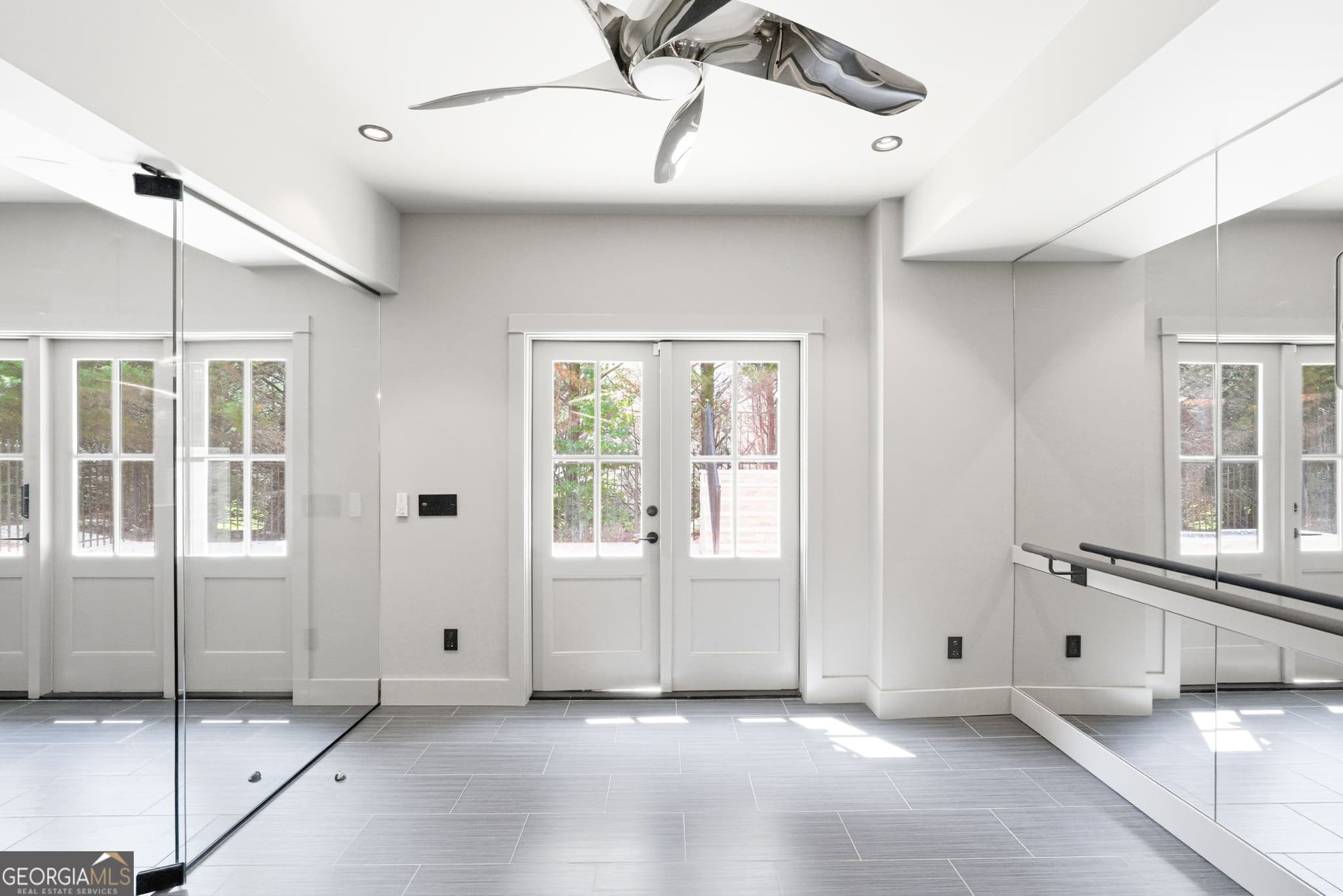 7 bedroom, 5.5 bathroom, 5,736 sq ft single family residence for sale at 245 Steeple Point Drive, Roswell, GA 30076 — photo 7