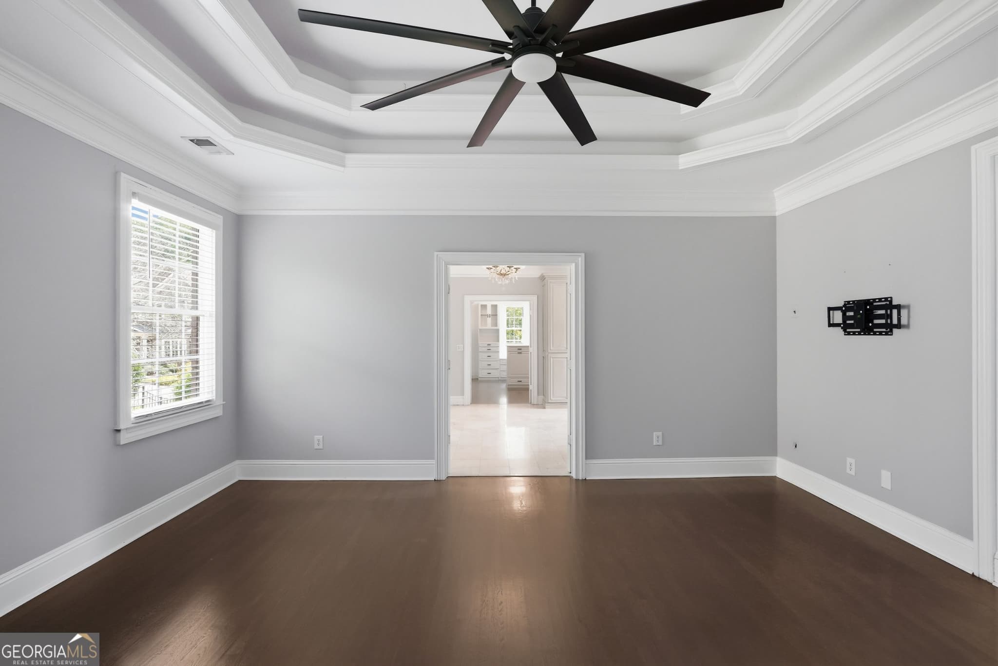 7 bedroom, 5.5 bathroom, 5,736 sq ft single family residence for sale at 245 Steeple Point Drive, Roswell, GA 30076 — photo 5
