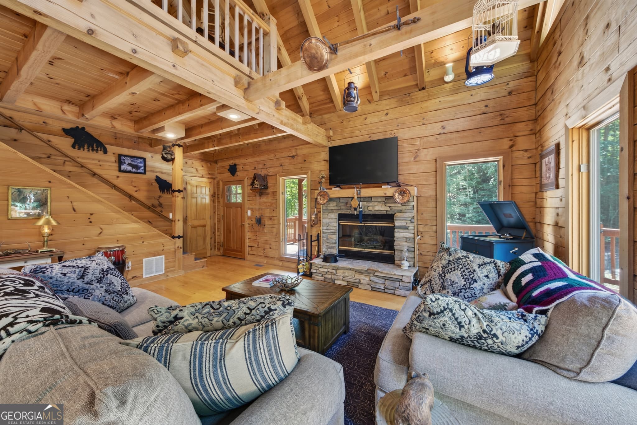 3 bedroom, 3 bathroom, 2,980 sq ft cabin,single family residence for sale at 750 Seye Wailo Trail, Clarkesville, GA 30523 — photo 7