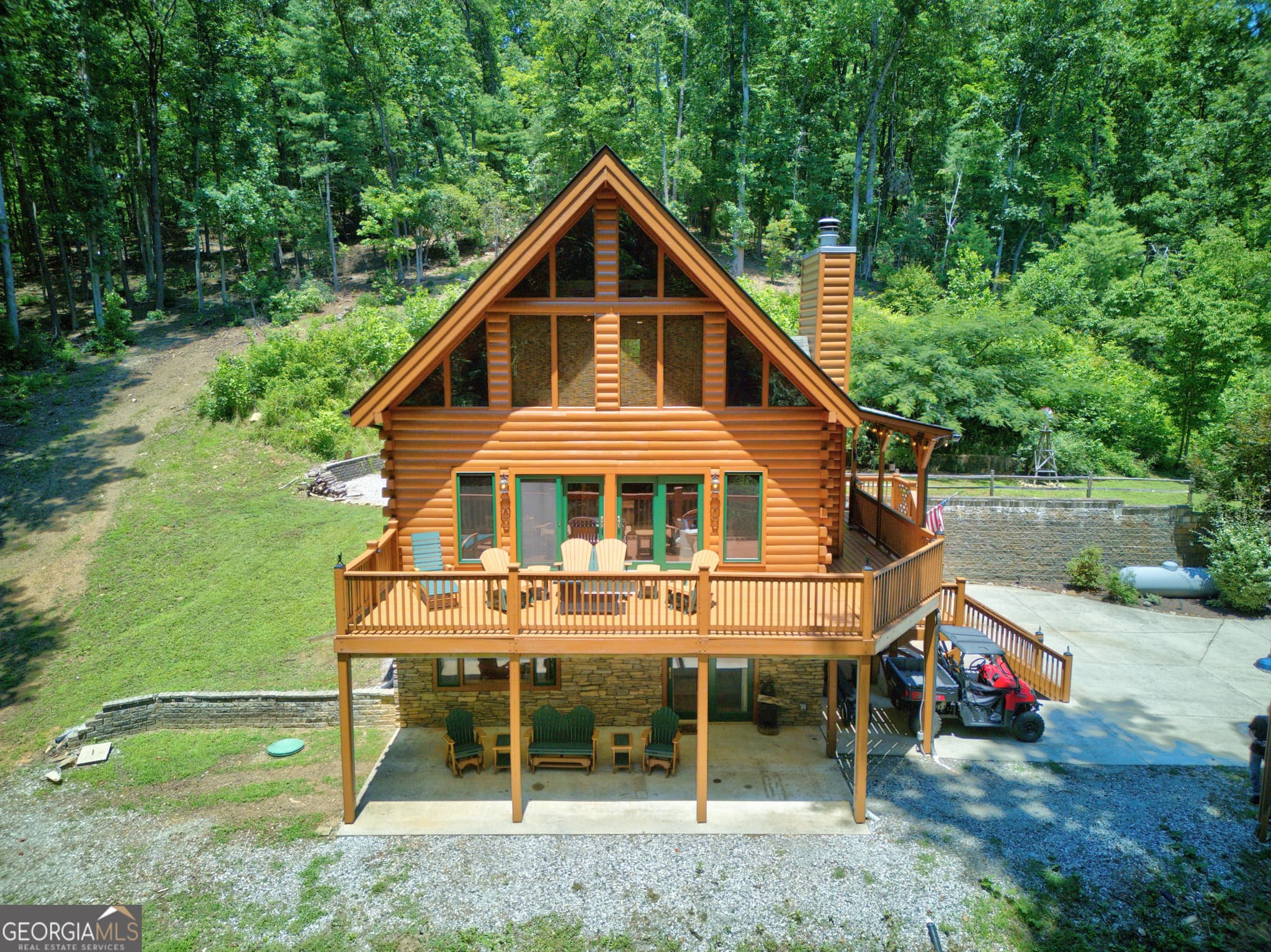 3 bedroom, 3 bathroom, 2,980 sq ft cabin,single family residence for sale at 750 Seye Wailo Trail, Clarkesville, GA 30523 — photo 3