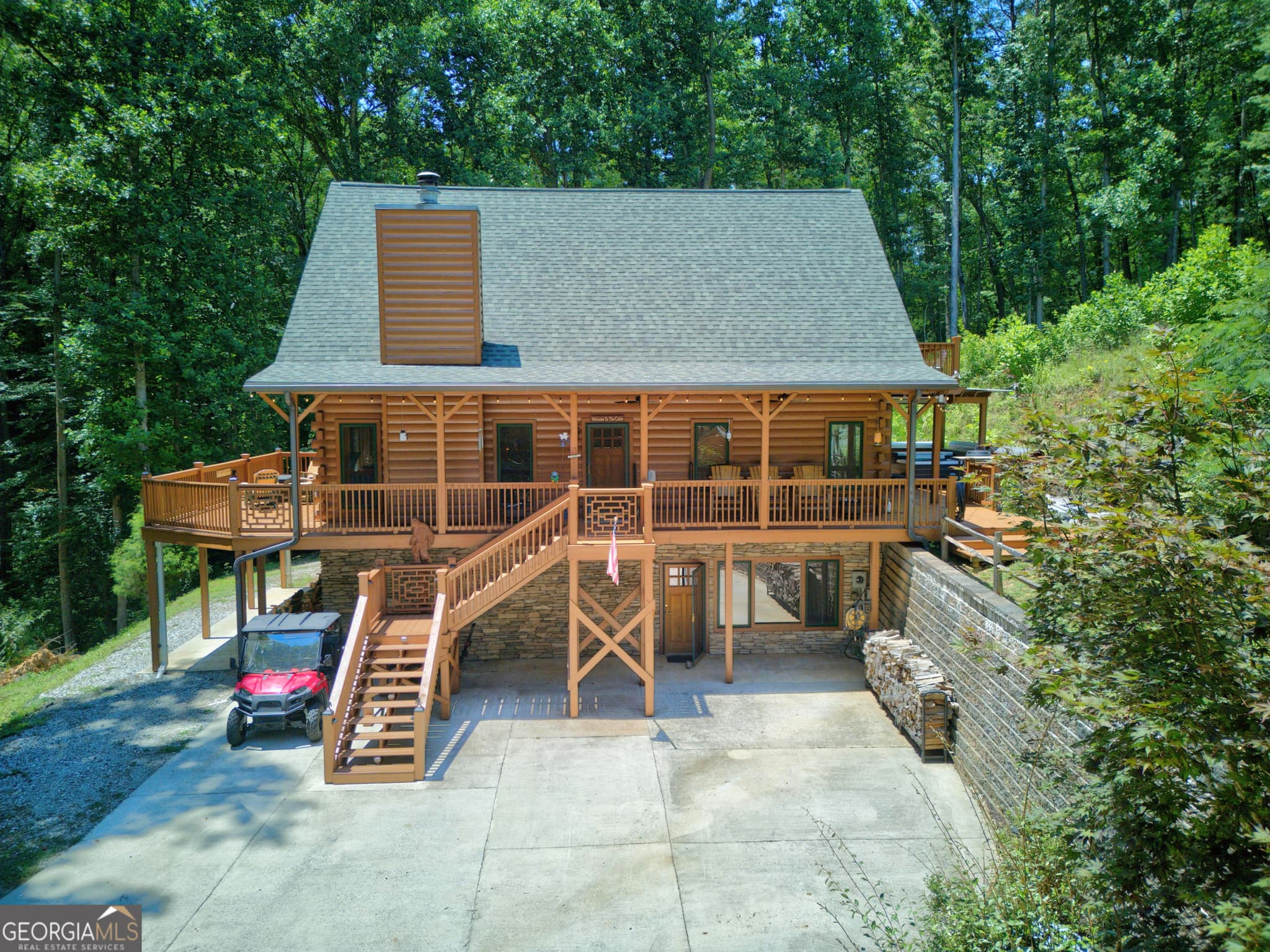 3 bedroom, 3 bathroom, 2,980 sq ft cabin,single family residence for sale at 750 Seye Wailo Trail, Clarkesville, GA 30523
