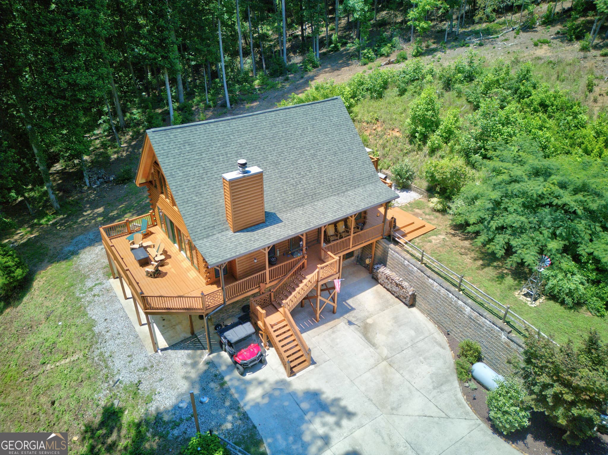 3 bedroom, 3 bathroom, 2,980 sq ft cabin,single family residence for sale at 750 Seye Wailo Trail, Clarkesville, GA 30523 — photo 4