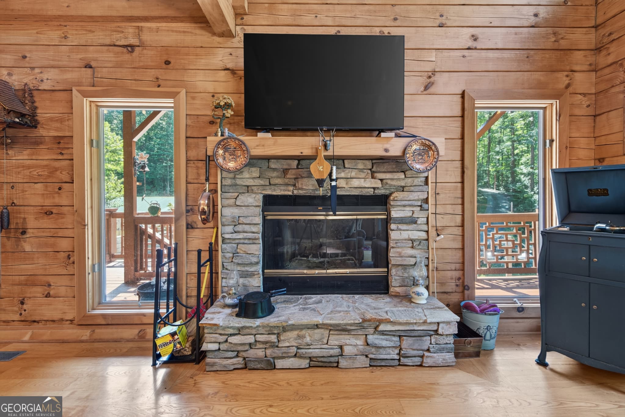 3 bedroom, 3 bathroom, 2,980 sq ft cabin,single family residence for sale at 750 Seye Wailo Trail, Clarkesville, GA 30523 — photo 8