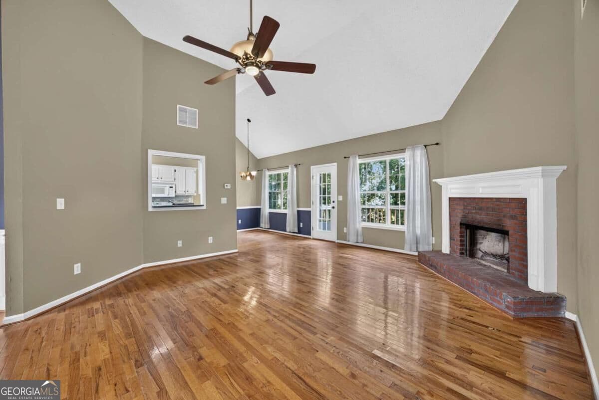 3 bedroom, 3 bathroom, 3,171 sq ft single family residence for sale at 1829 Gray Gables Way, Buford, GA 30519 — photo 6