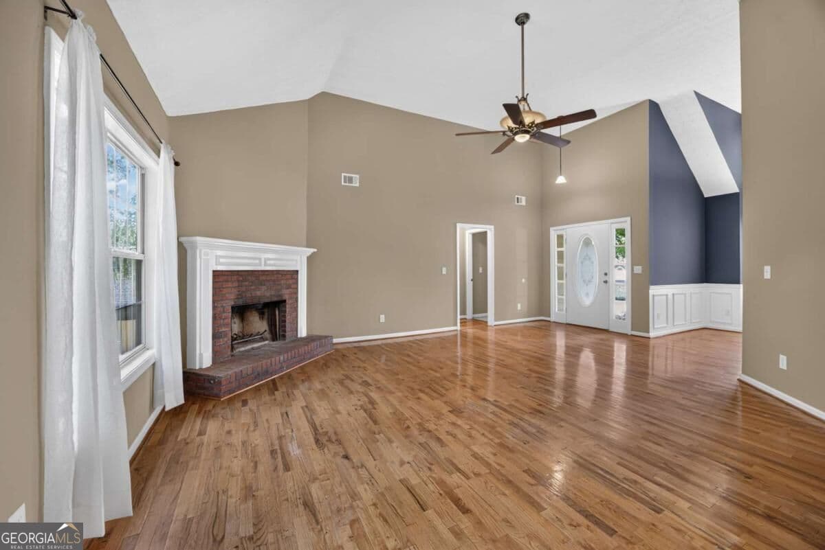 3 bedroom, 3 bathroom, 3,171 sq ft single family residence for sale at 1829 Gray Gables Way, Buford, GA 30519 — photo 7
