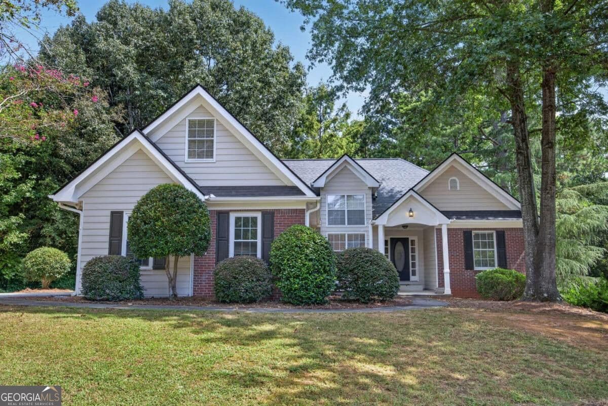3 bedroom, 3 bathroom, 3,171 sq ft single family residence for sale at 1829 Gray Gables Way, Buford, GA 30519 — photo 1 of 35