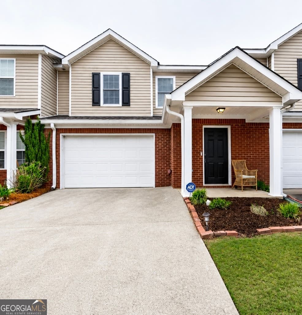 3 bedroom, 2.5 bathroom, 2,129 sq ft single family residence sold at 403 Tara Commons Circle, Loganville, GA 30052