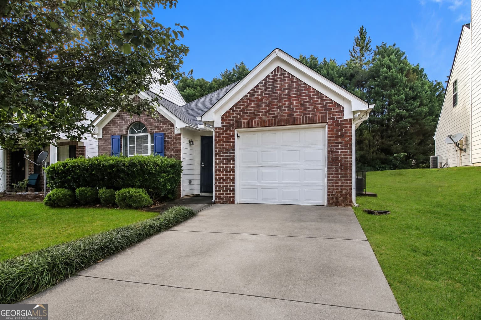 2 bedroom, 2 bathroom, 1,072 sq ft single family residence sold at 4525 Ravenwood Place, Union City, GA 30291