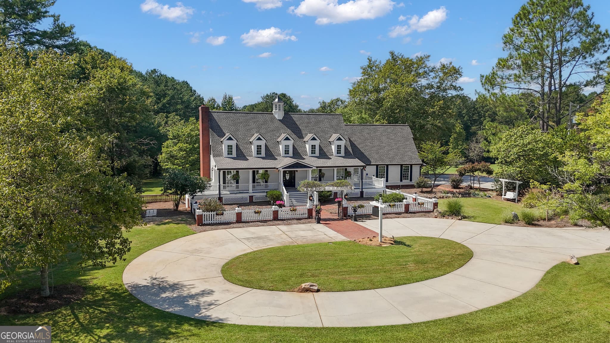 4 bedroom, 4 bathroom, 4,676 sq ft single family residence for sale at 292 Tillman Road, Fayetteville, GA 30214 — photo 2