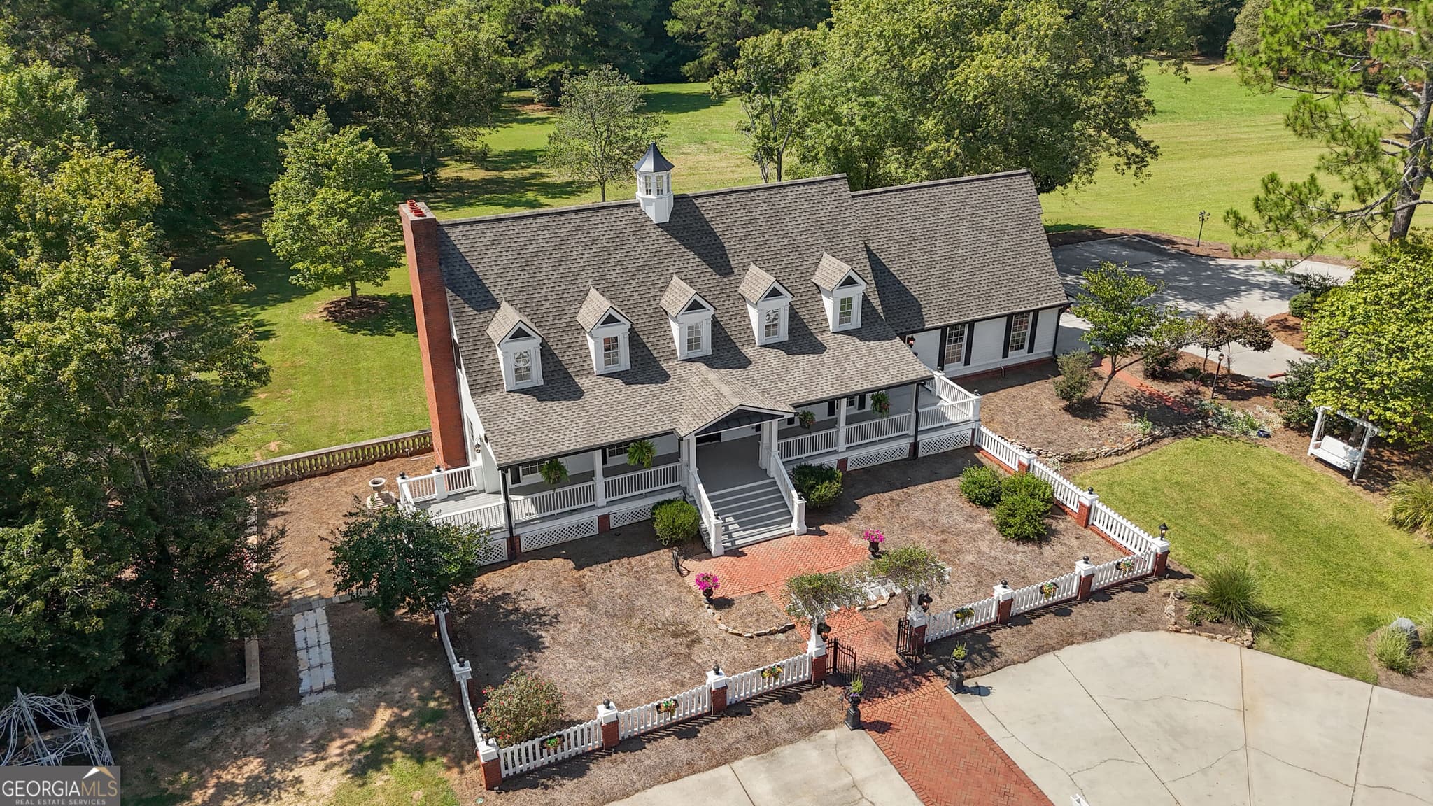 4 bedroom, 4 bathroom, 4,676 sq ft single family residence for sale at 292 Tillman Road, Fayetteville, GA 30214 — photo 5