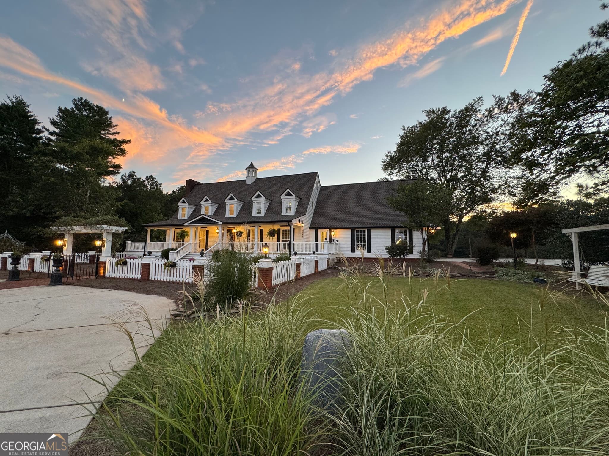 4 bedroom, 4 bathroom, 4,676 sq ft single family residence for sale at 292 Tillman Road, Fayetteville, GA 30214 — photo 10