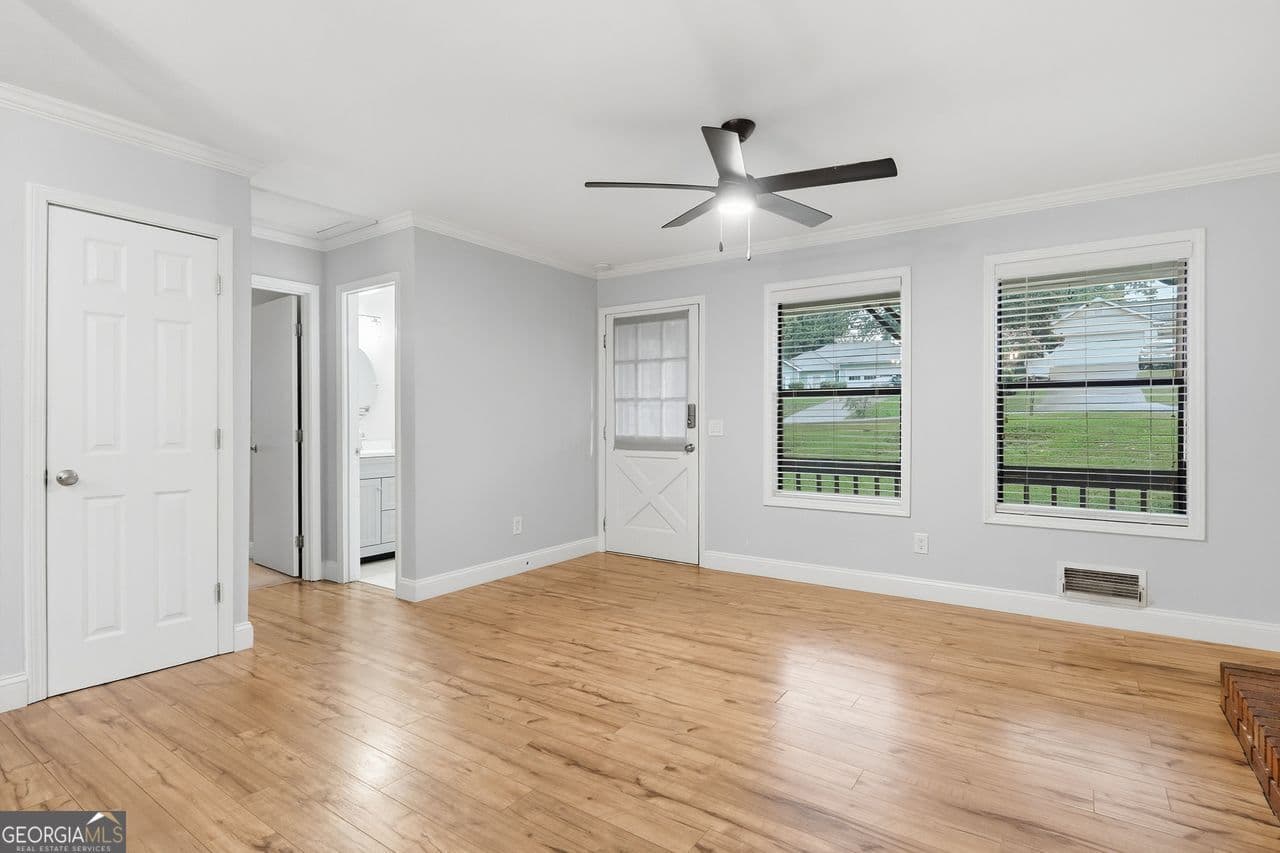 2 bedroom, 1 bathroom, 1,048 sq ft single family residence for sale at 2550 Lakeview Trail, Cumming, GA 30041 — photo 6