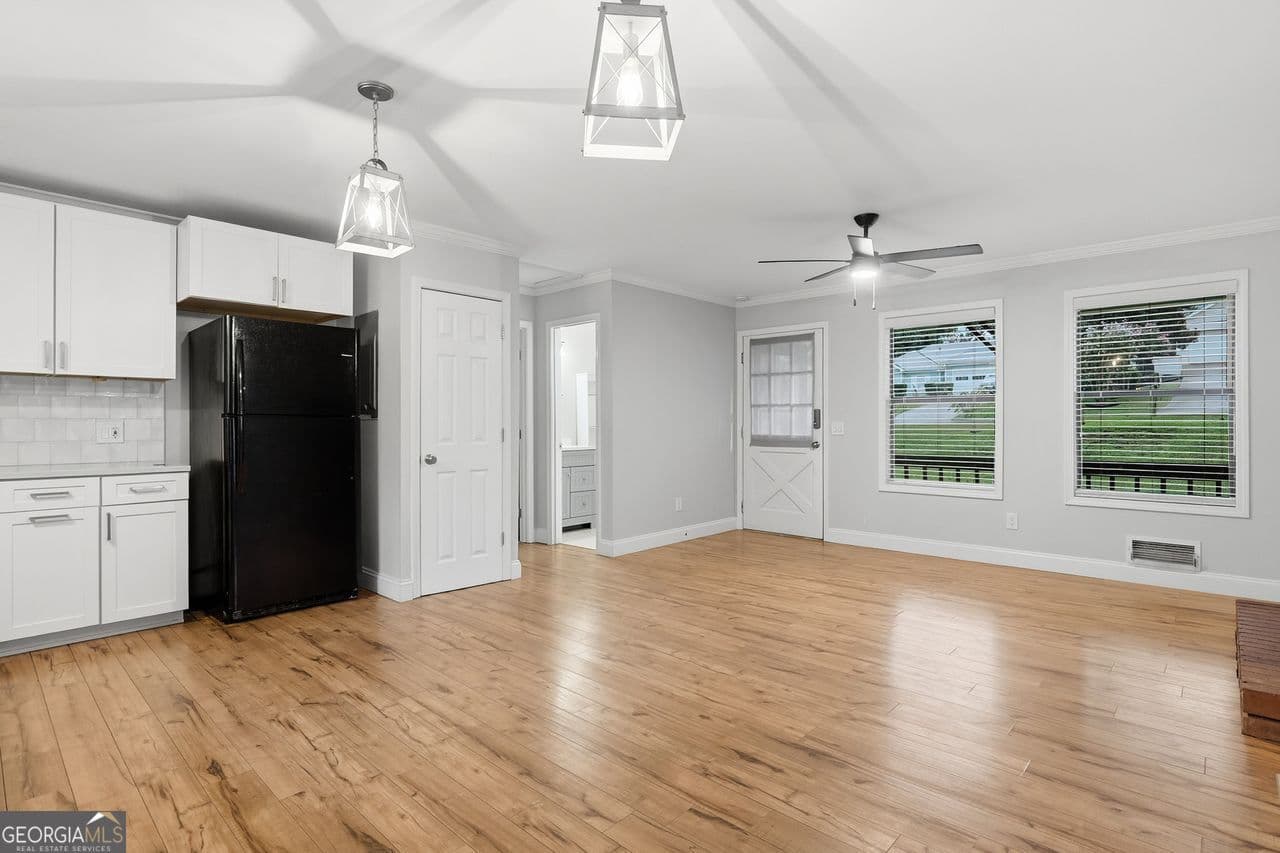 2 bedroom, 1 bathroom, 1,048 sq ft single family residence for sale at 2550 Lakeview Trail, Cumming, GA 30041 — photo 7