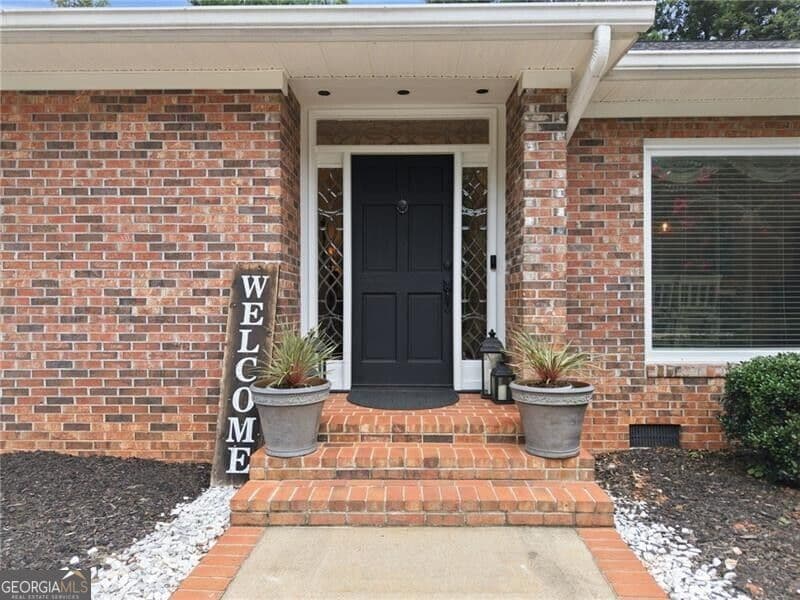 4 bedroom, 3.5 bathroom, 3,277 sq ft single family residence for sale at 5235 Lanton Circle, Gainesville, GA 30504 — photo 10