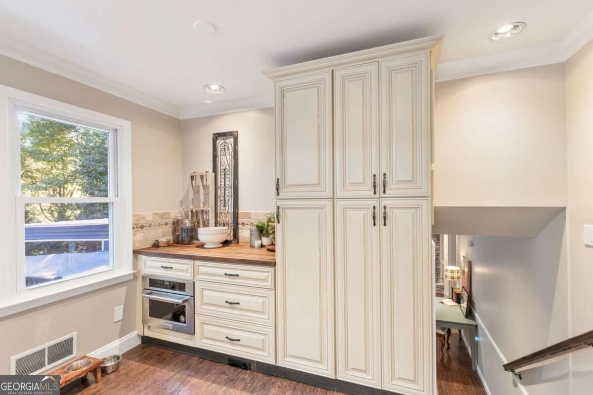 4 bedroom, 3.5 bathroom single family residence for sale at 2501 Due West Circle, Kennesaw, GA 30152 — photo 9