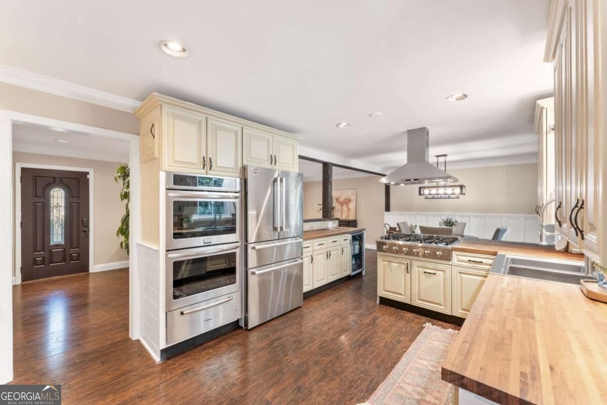 4 bedroom, 3.5 bathroom single family residence for sale at 2501 Due West Circle, Kennesaw, GA 30152 — photo 10
