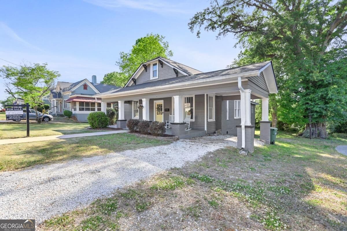 3 bedroom, 2 bathroom, 2,136 sq ft single family residence for sale at 201 Oak Street, Hogansville, GA 30230 — photo 2
