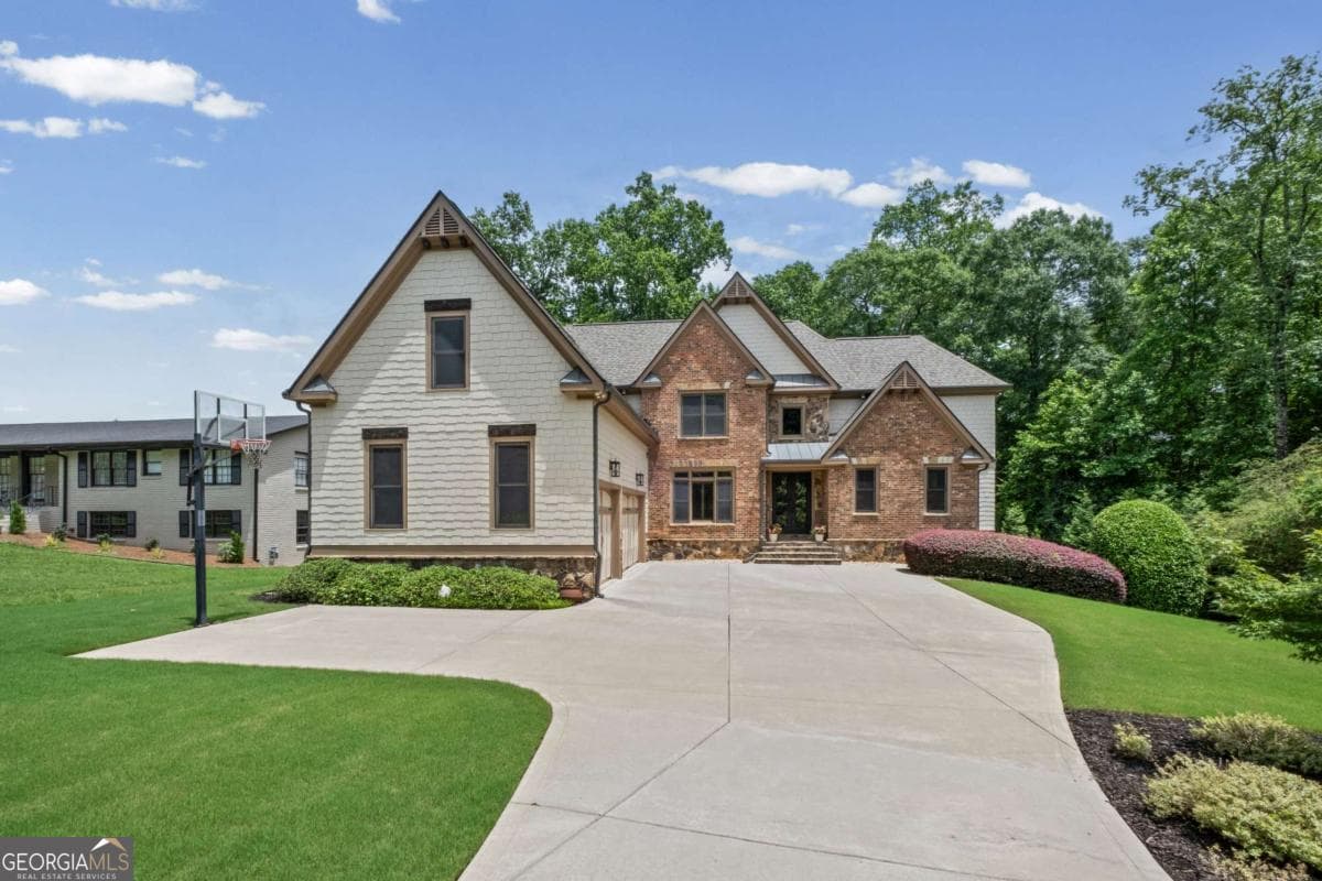 5 bedroom, 5.5 bathroom, 7,025 sq ft single family residence sold at 746 Mockingbird Lane, Marietta, GA 30068