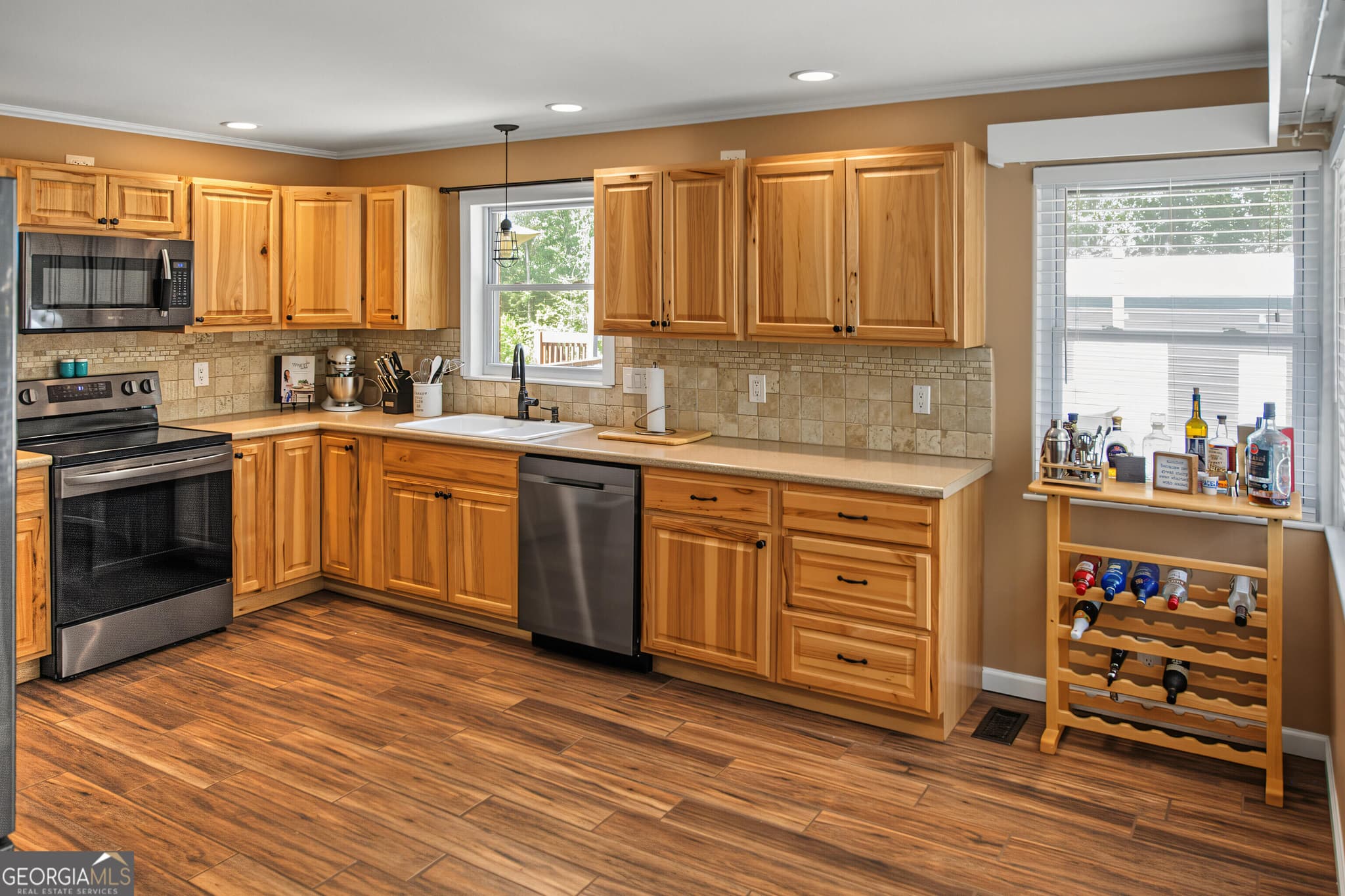 3 bedroom, 2.5 bathroom, 2,749 sq ft single family residence for sale at 531 Brookdale Drive, Dublin, GA 31021 — photo 5