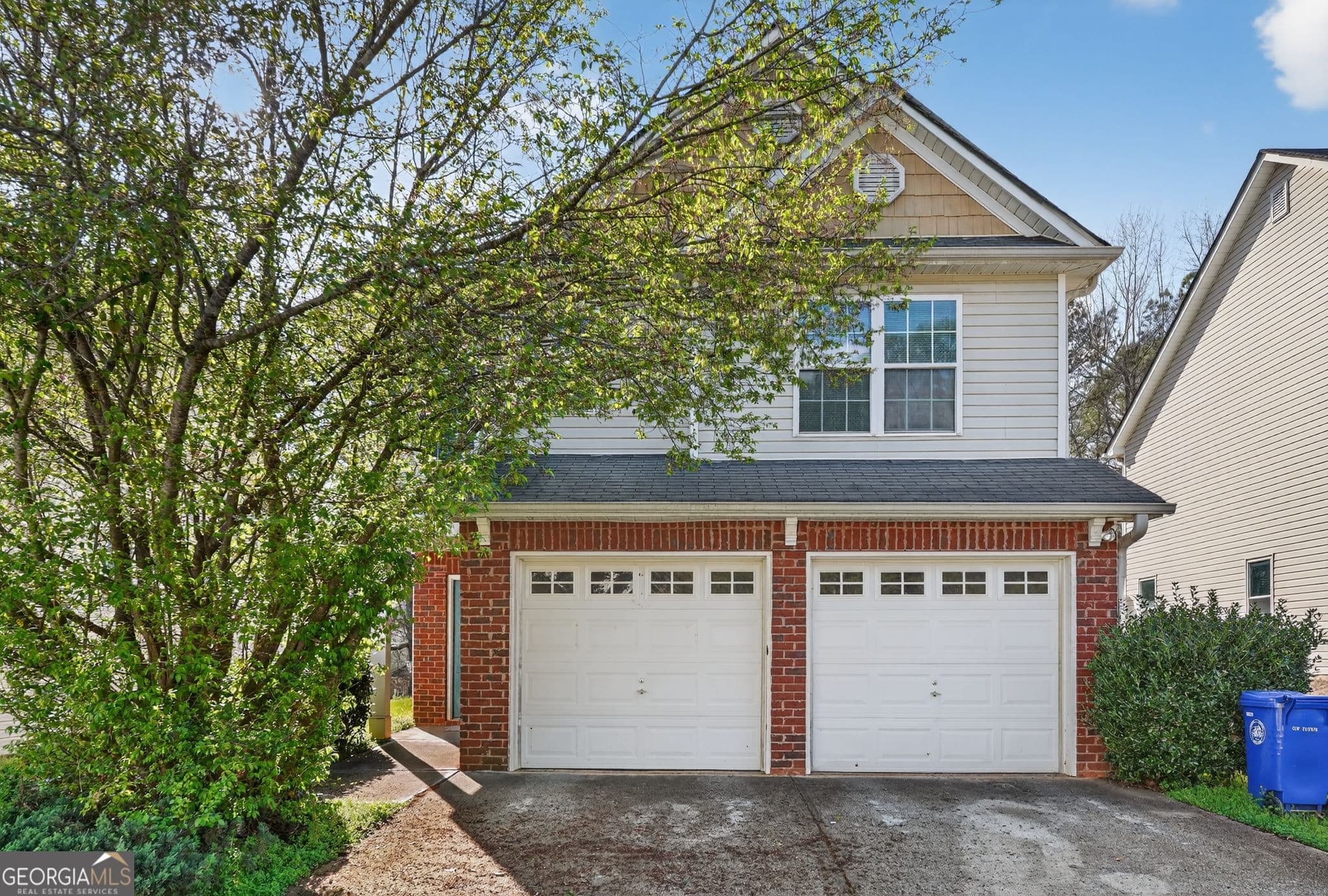 4 bedroom, 2.5 bathroom, 1,901 sq ft single family residence for sale at 3885 Riverside Parkway, Decatur, GA 30034 — photo 2