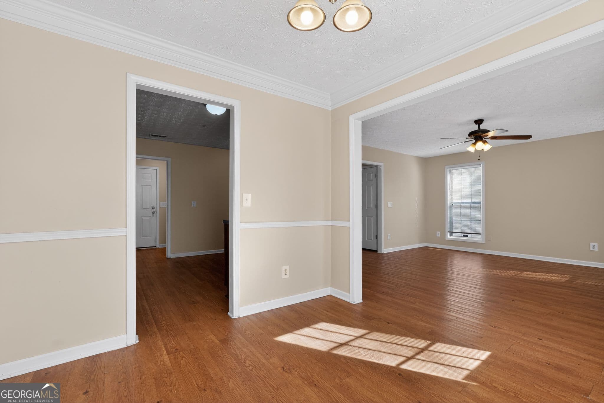 4 bedroom, 2.5 bathroom, 1,901 sq ft single family residence for sale at 3885 Riverside Parkway, Decatur, GA 30034 — photo 7