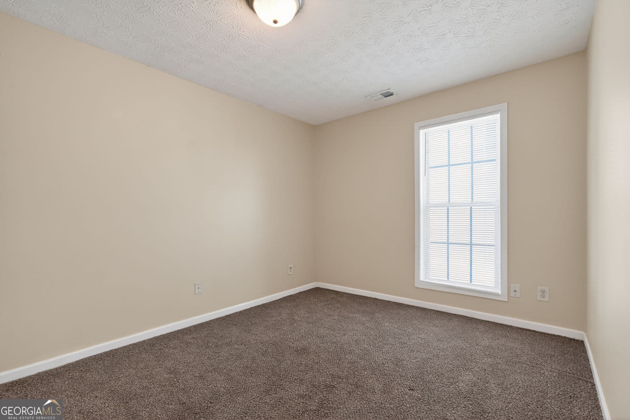 4 bedroom, 2.5 bathroom, 1,901 sq ft single family residence for sale at 3885 Riverside Parkway, Decatur, GA 30034 — photo 9