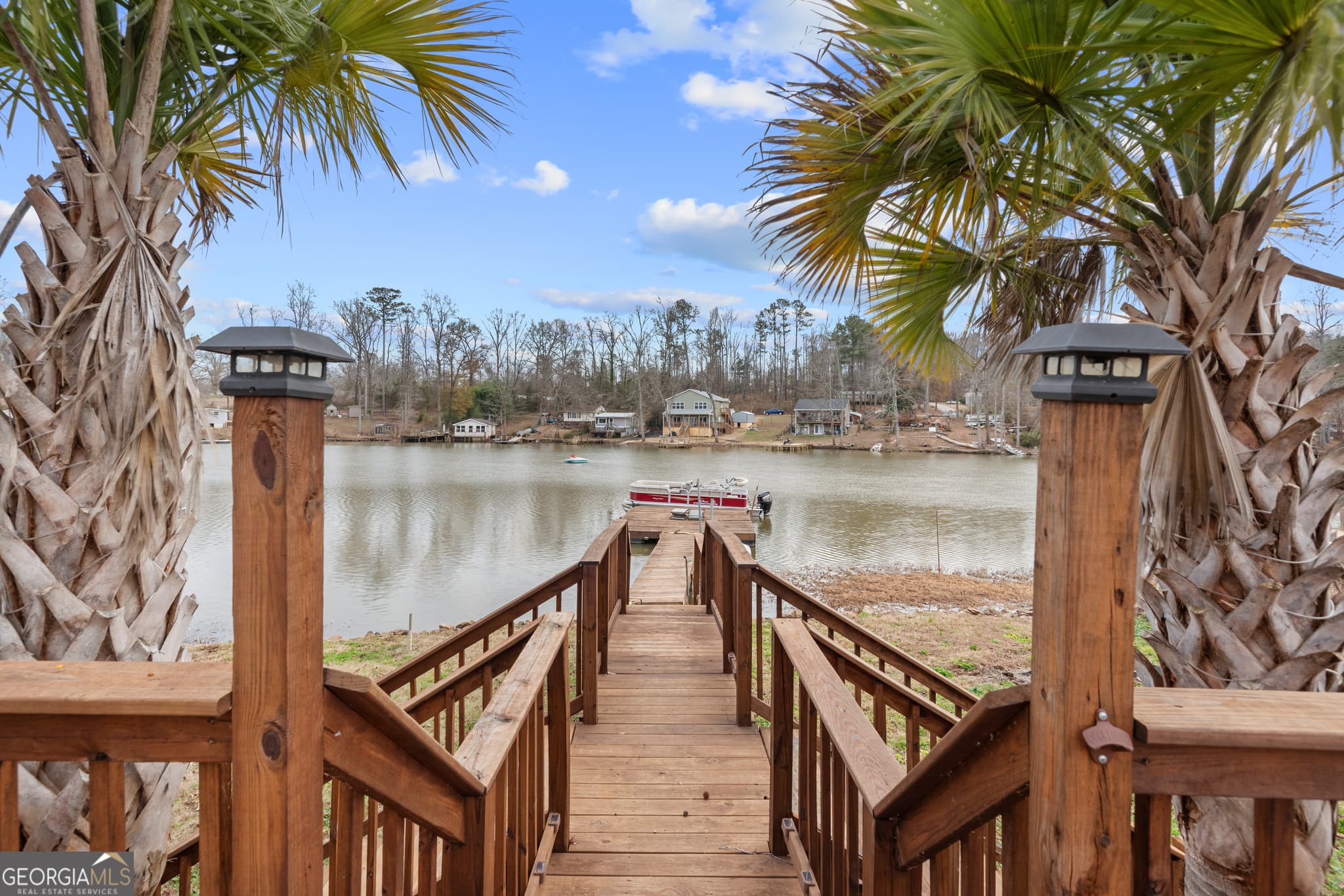 2 bedroom, 2 bathroom, 1,080 sq ft single family residence for sale at 180 Southern Shores Road, Jackson, GA 30233 — photo 3
