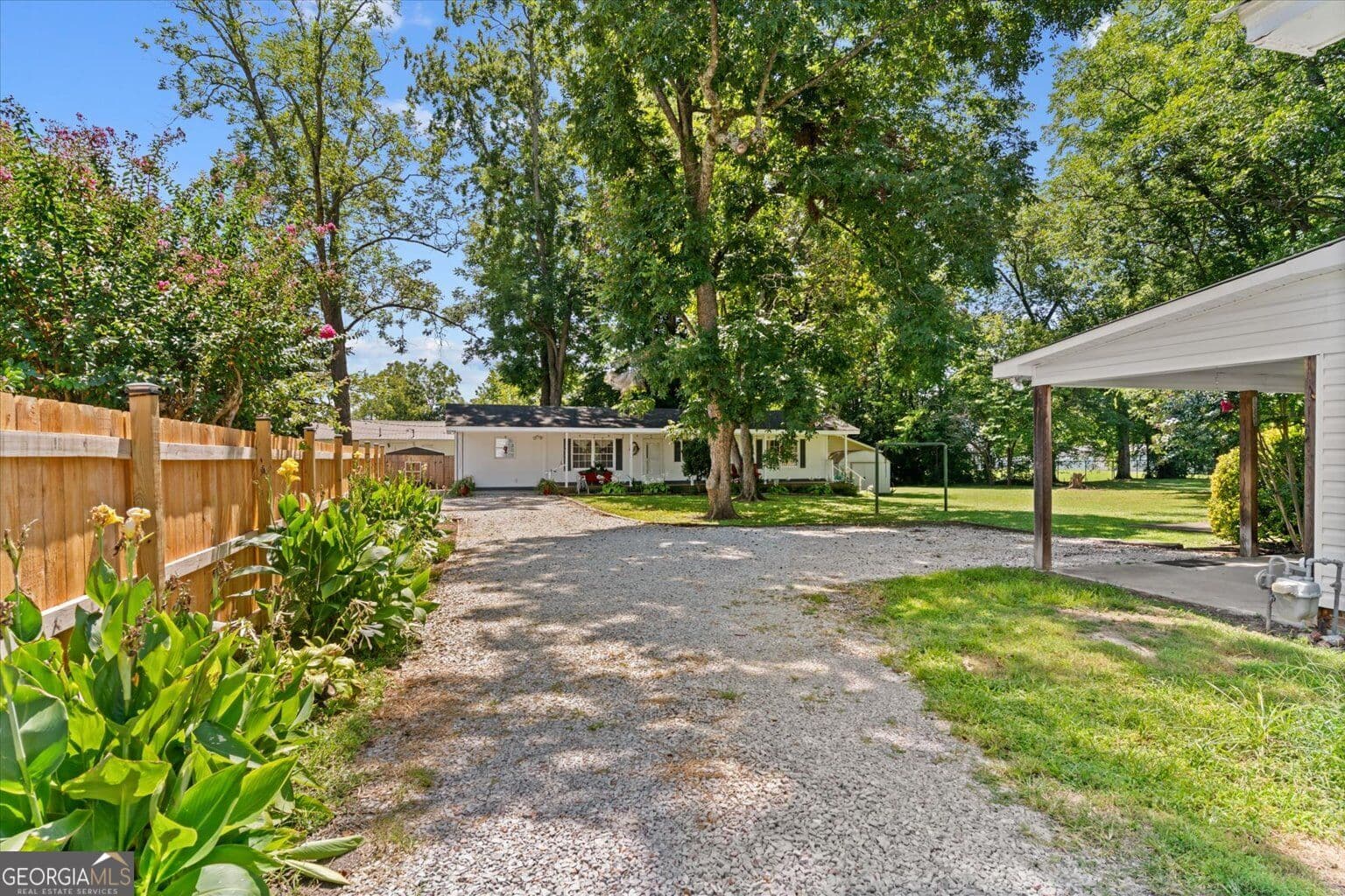 2 bedroom, 2 bathroom, 1,684 sq ft single family residence for sale at 202 Jordan Street, Tunnel Hill, GA 30755 — photo 3