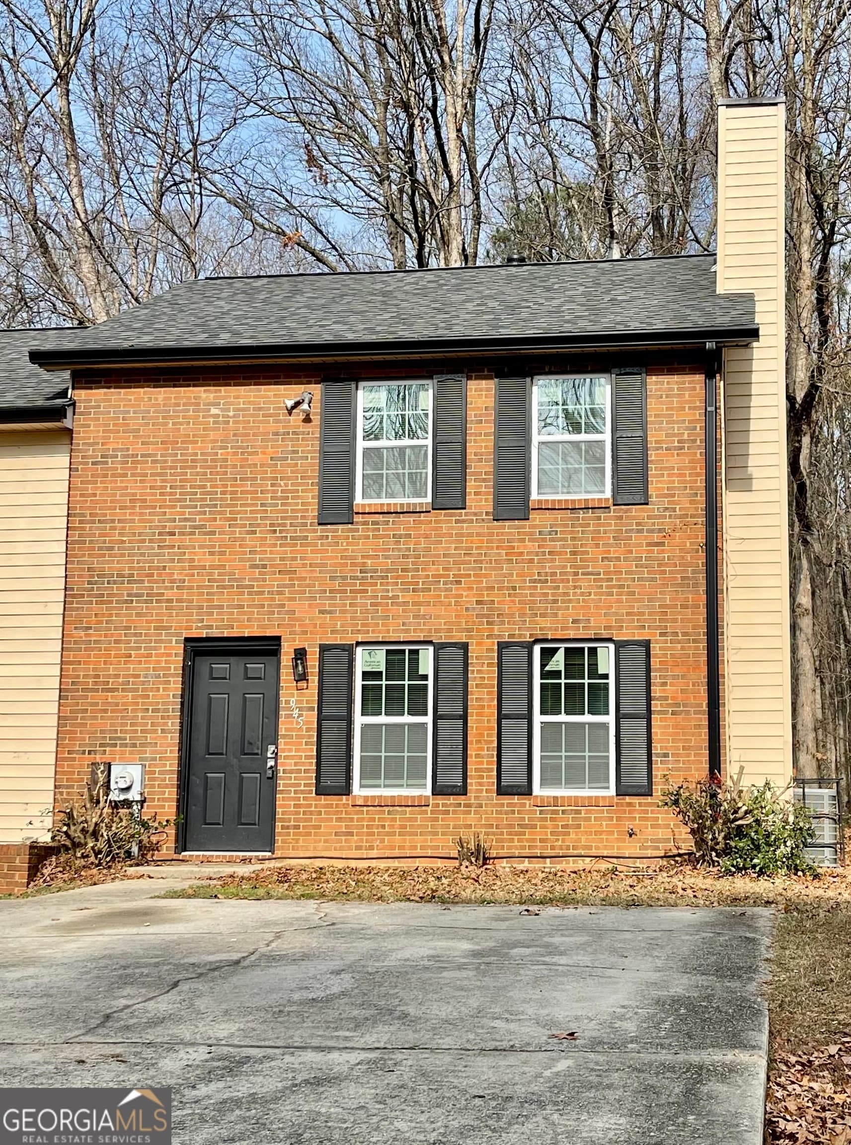 2 bedroom, 2.5 bathroom, 1,232 sq ft duplex for rent at 945 Silverwood Drive, Atlanta, GA 30349 for $1,275 a month — photo 1 of 9