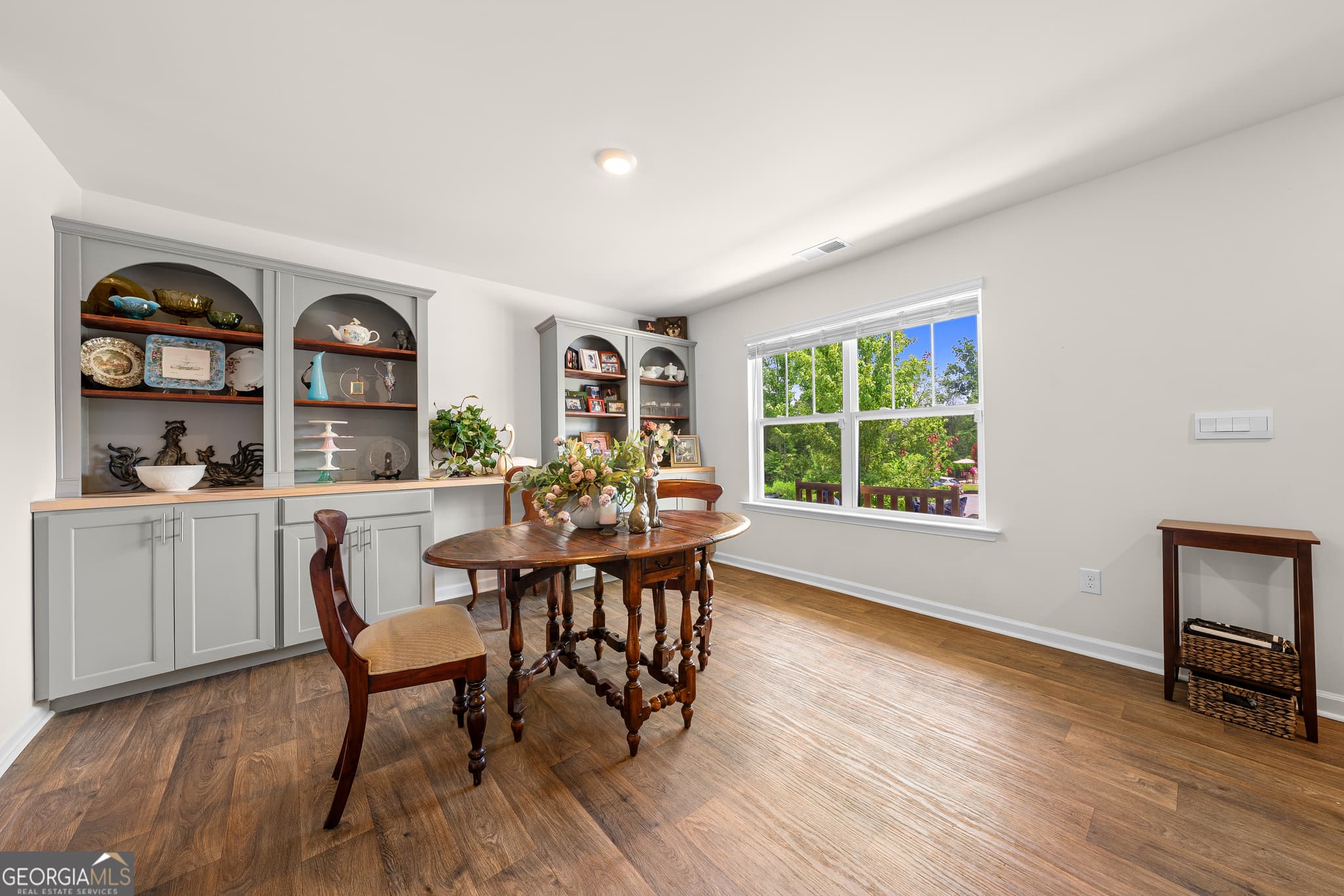 5 bedroom, 3 bathroom, 2,450 sq ft single family residence for sale at 207 Ashwood Way, Easley, SC 29640 — photo 7