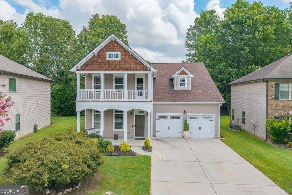 4 bedroom, 3 bathroom, 2,560 sq ft single family residence for sale at 5962 Lexington Way, Braselton, GA 30517