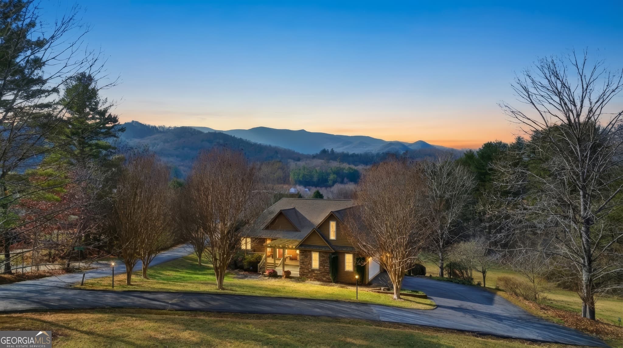 3 bedroom, 4 bathroom, 3,834 sq ft single family residence sold at 146 Deer Ridge Road, Franklin, NC 28734