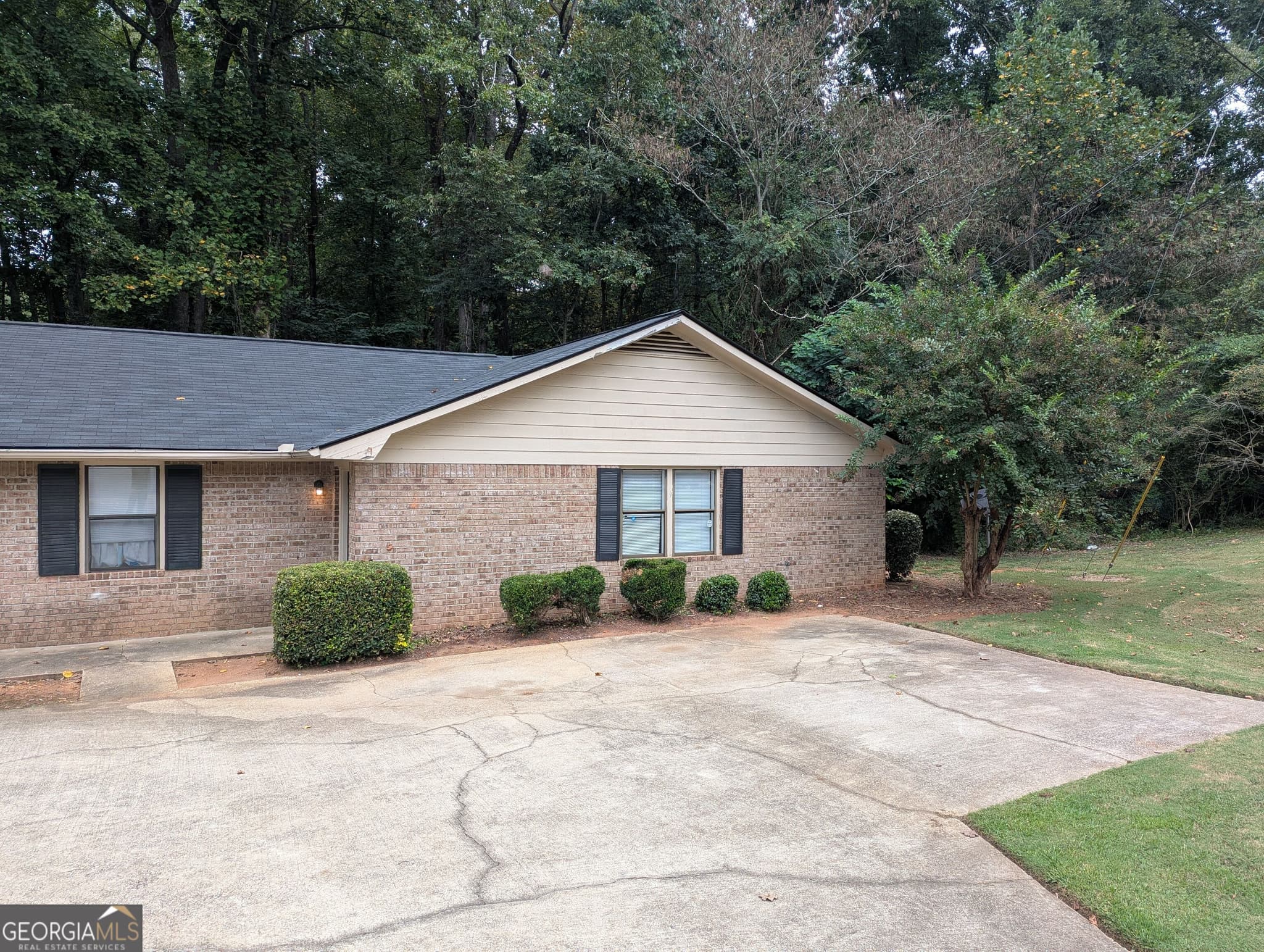 2 bedroom, 1 bathroom, 986 sq ft duplex for rent at 130 Cooper Springs Court, Athens, GA 30605 for $1,100 a month — photo 1 of 1