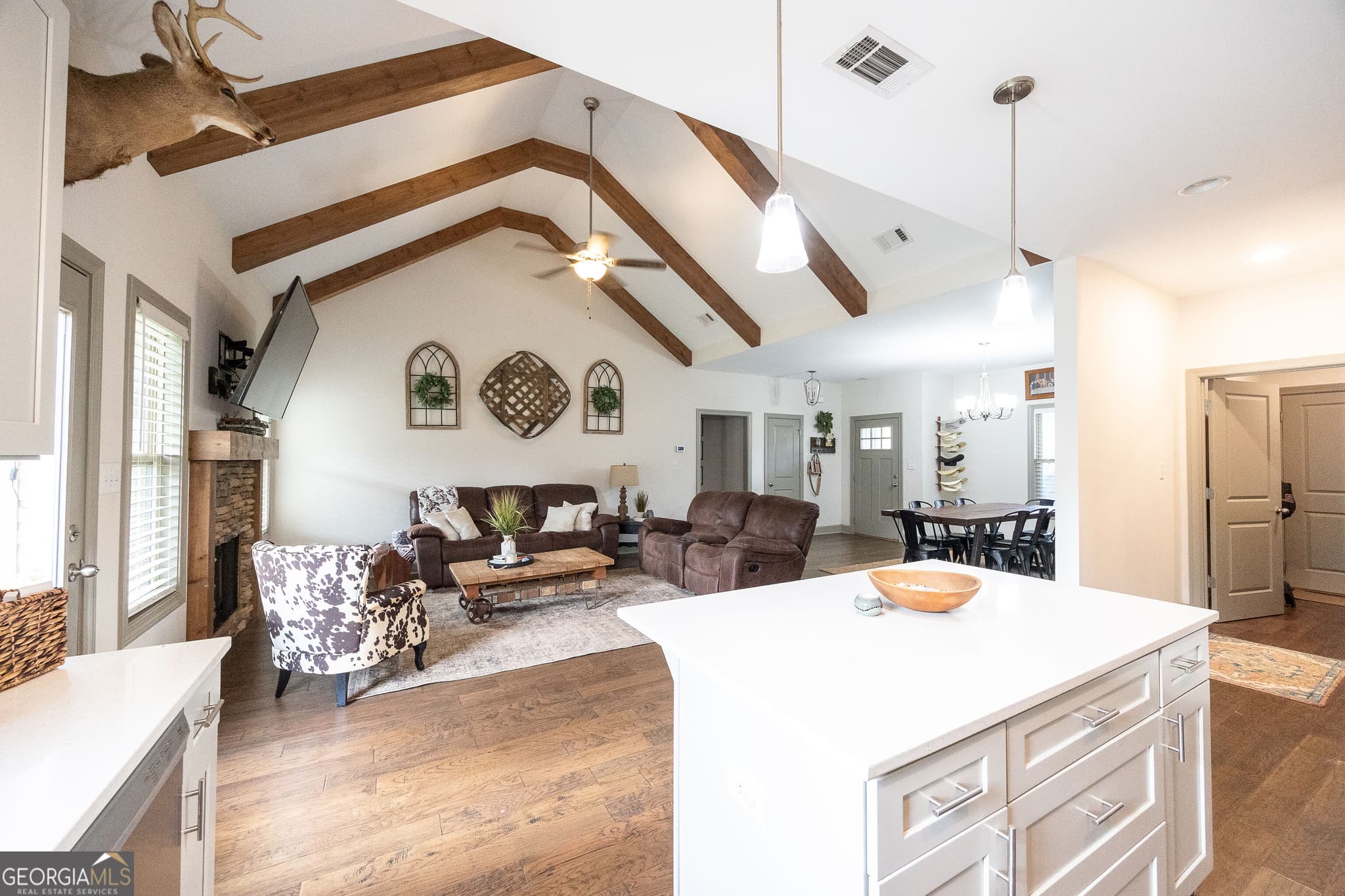 4 bedroom, 2 bathroom, 2,000 sq ft single family residence for sale at 552 Shady Lane, Williamson, GA 30292 — photo 4