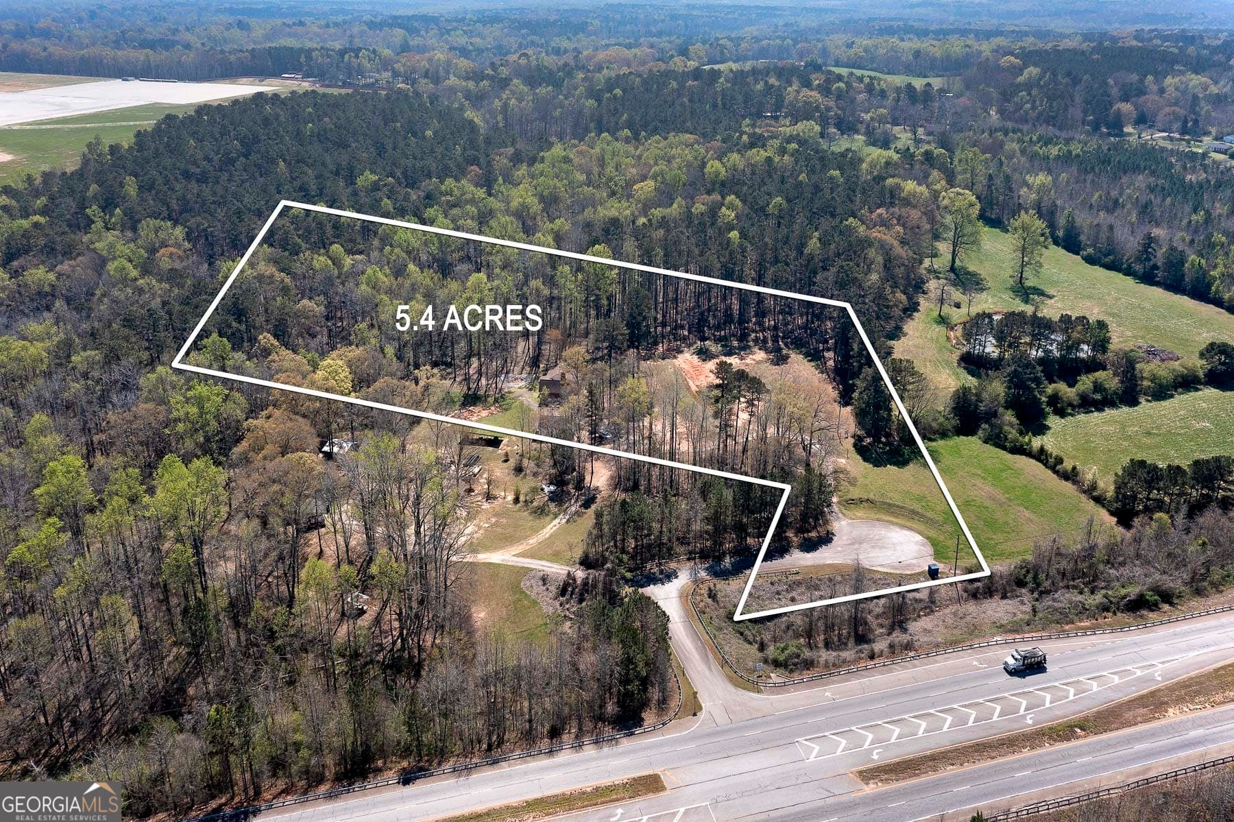 5 bedroom, 3.5 bathroom, 3,648 sq ft single family residence for sale at 2752 Arthur K Bolton Parkway, Griffin, GA 30223 — photo 2