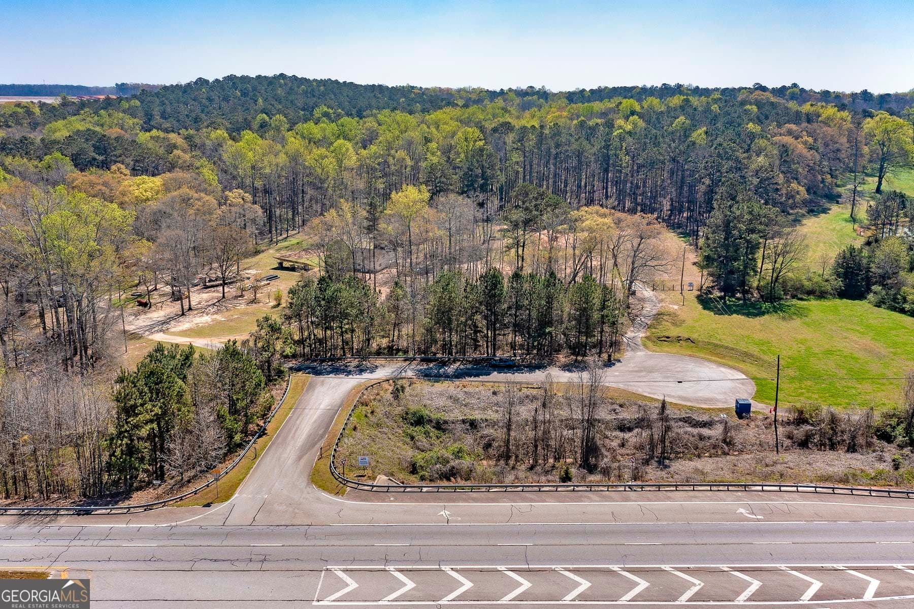 5 bedroom, 3.5 bathroom, 3,648 sq ft single family residence for sale at 2752 Arthur K Bolton Parkway, Griffin, GA 30223 — photo 6