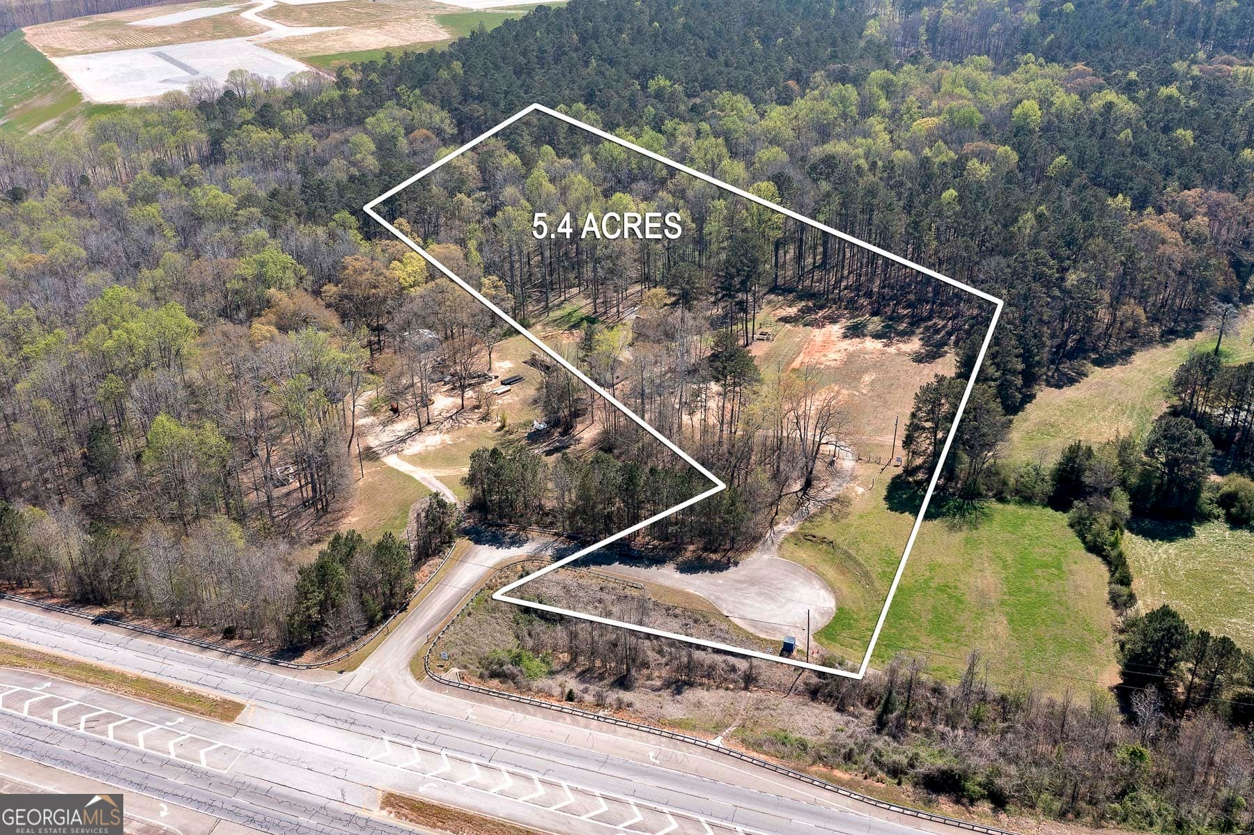 5 bedroom, 3.5 bathroom, 3,648 sq ft single family residence for sale at 2752 Arthur K Bolton Parkway, Griffin, GA 30223