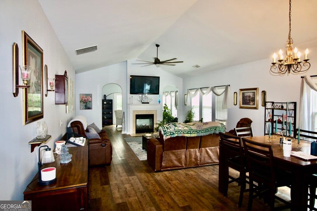 3 bedroom, 2 bathroom, 1,833 sq ft single family residence for sale at 38 Tapestry Lane, Newnan, GA 30265 — photo 5
