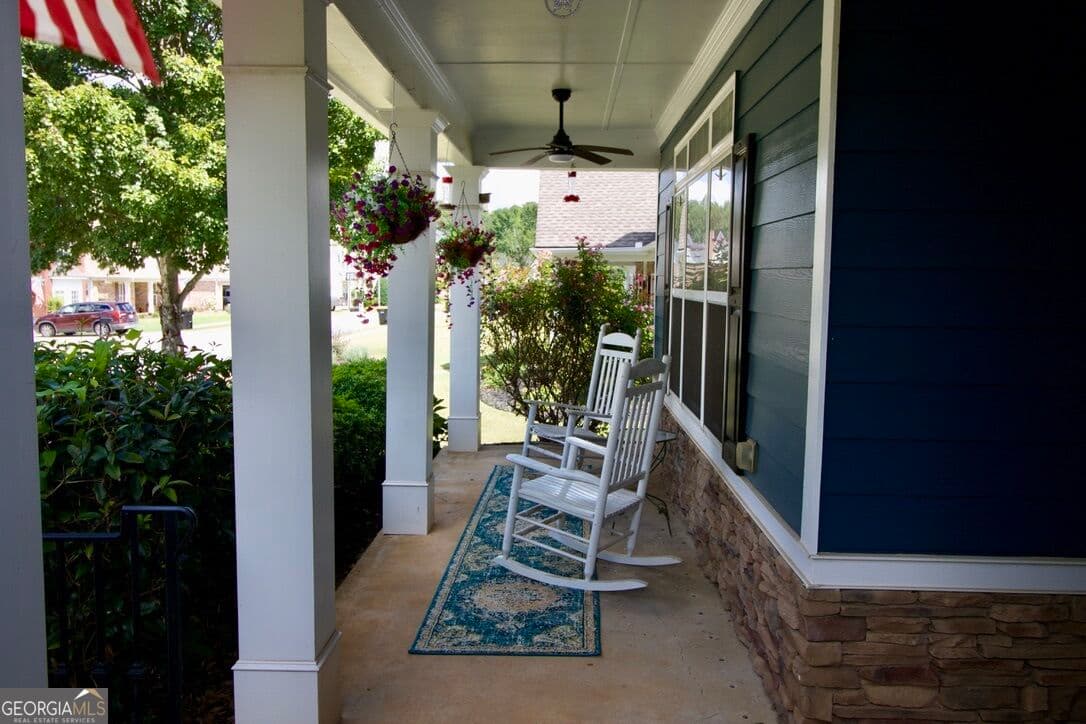 3 bedroom, 2 bathroom, 1,833 sq ft single family residence for sale at 38 Tapestry Lane, Newnan, GA 30265 — photo 4