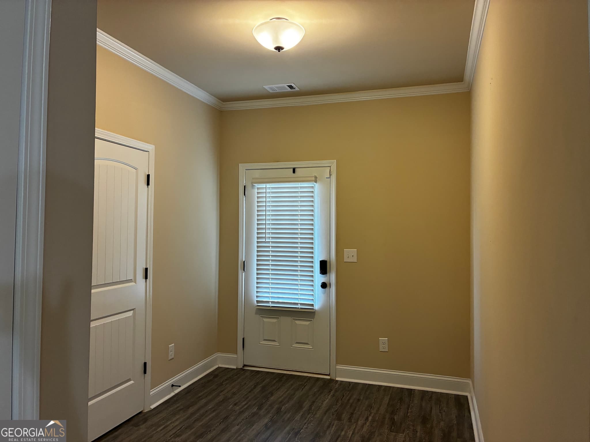4 bedroom, 2.5 bathroom, 2,409 sq ft single family residence for sale at 109 Armory Creek Drive, Jackson, GA 30233 — photo 9