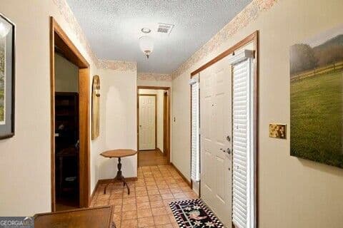 3 bedroom, 2 bathroom, 2,254 sq ft single family residence for sale at 117 Covey Rise, Warner Robins, GA 31088 — photo 2