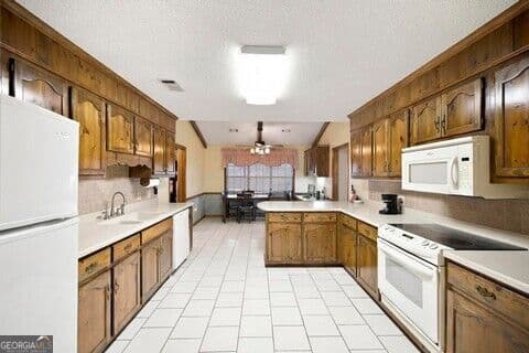3 bedroom, 2 bathroom, 2,254 sq ft single family residence for sale at 117 Covey Rise, Warner Robins, GA 31088 — photo 5