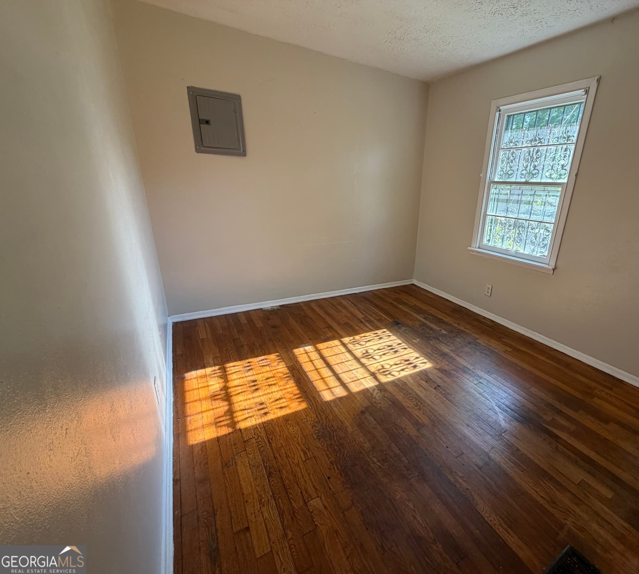 3 bedroom, 2 bathroom, 1,489 sq ft single family residence for sale at 854 N 11th Avenue, Lanett, AL 36863 — photo 6