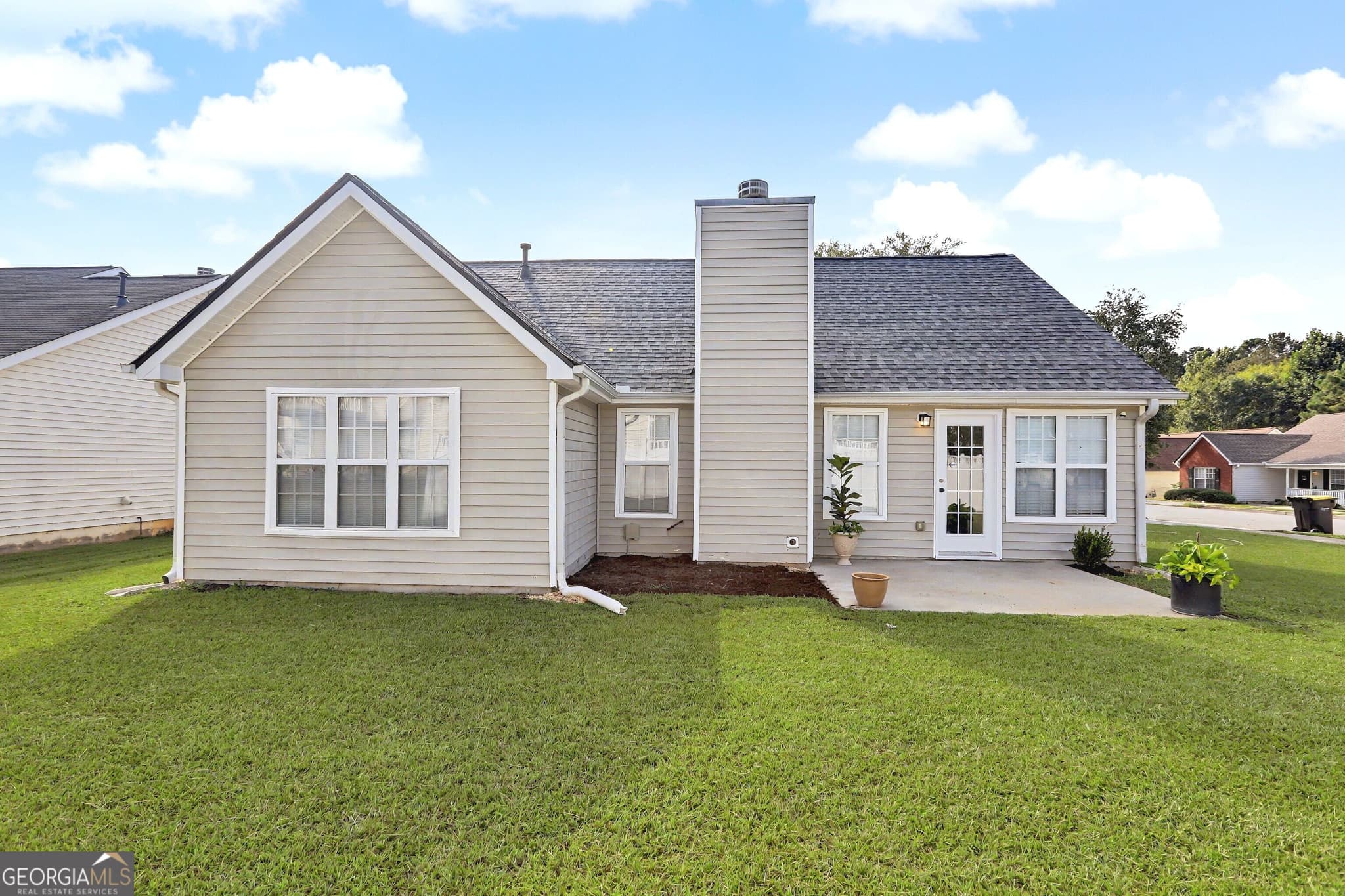 3 bedroom, 2 bathroom, 1,412 sq ft single family residence for sale at 6000 Preserve Pass, Fairburn, GA 30213 — photo 6